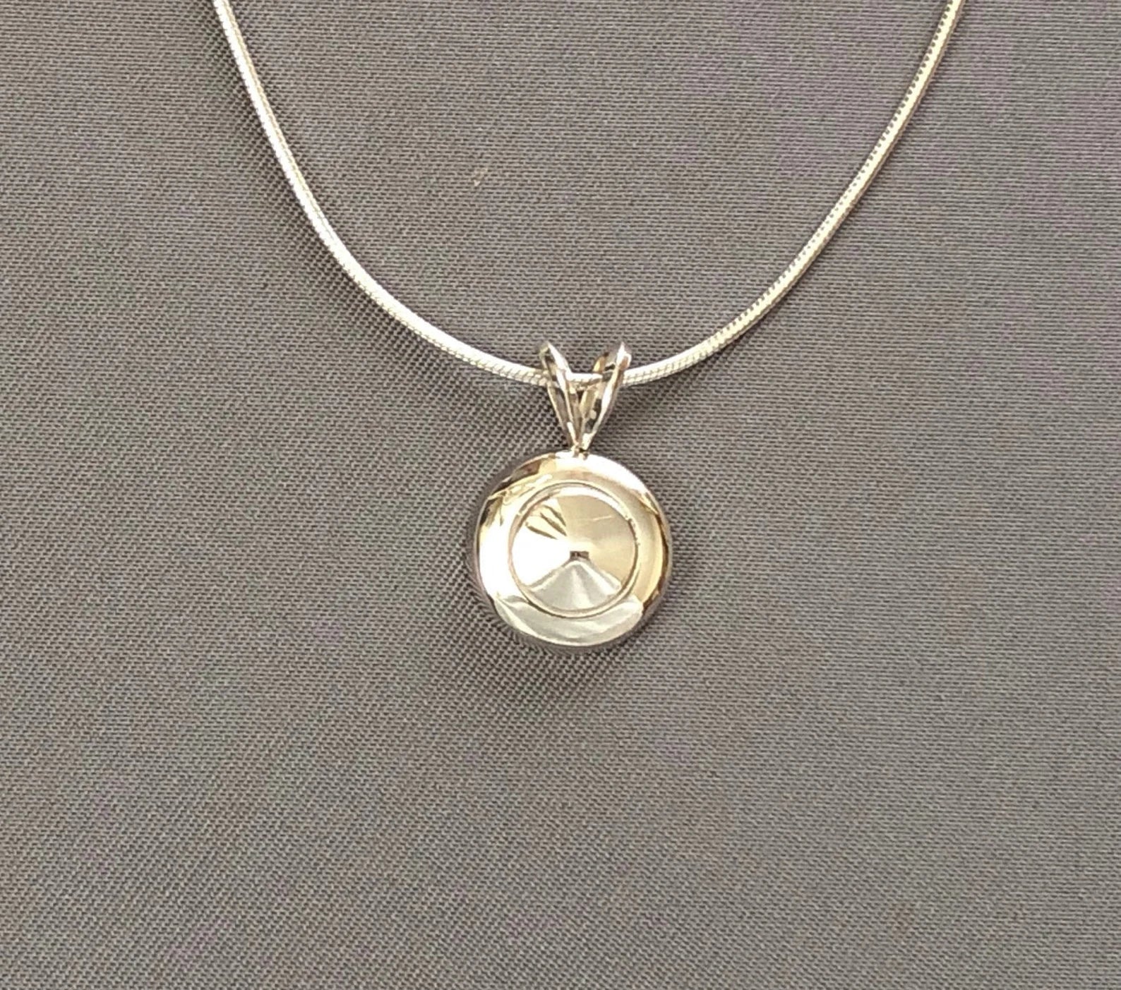 Necklace - Tiny Trill Pendant