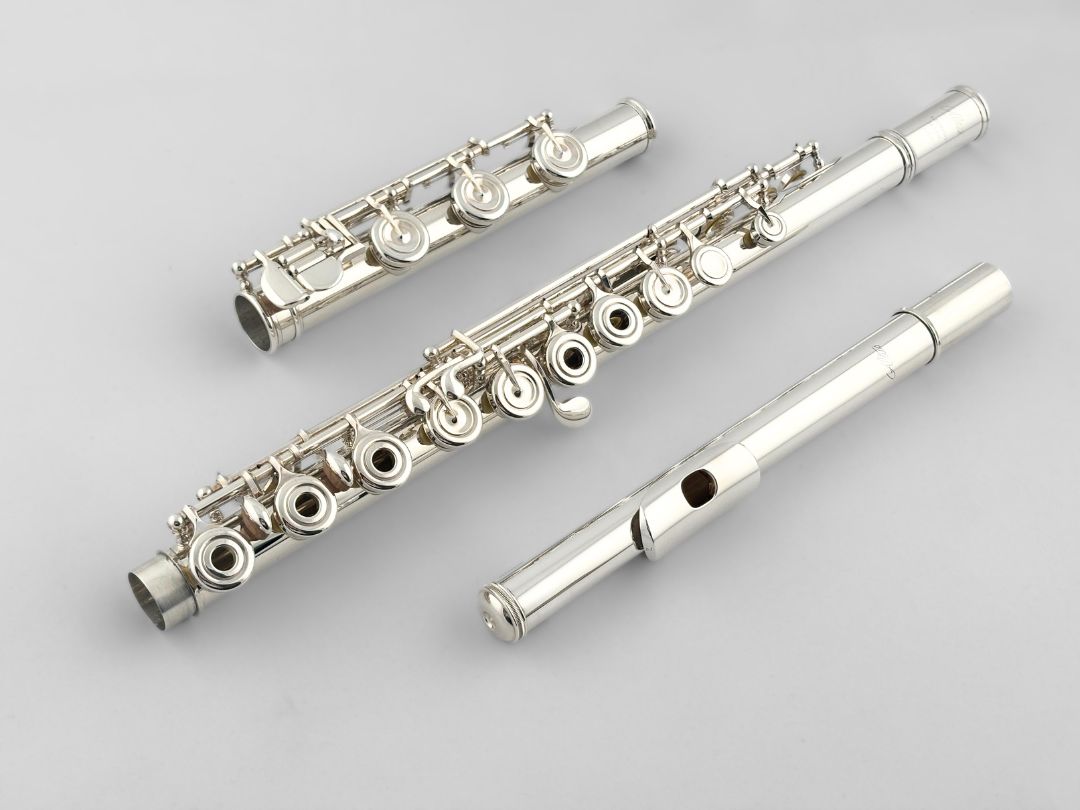 Altus A1607RH [AFL-1607RB] 総銀 巻き管 H足部管 Altus Flute Professional 1607