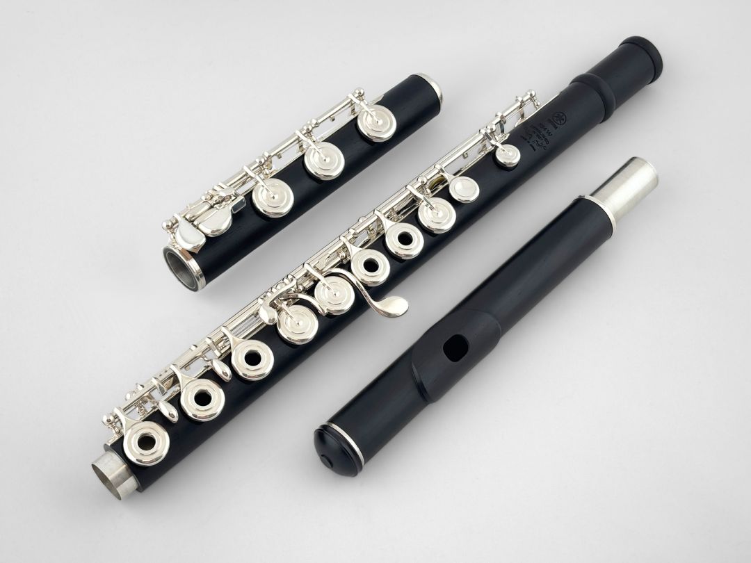 Yamaha Flute 800 Series - Handmade Grenadilla Wood (New)